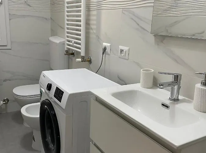 Daisy House * Ferrara